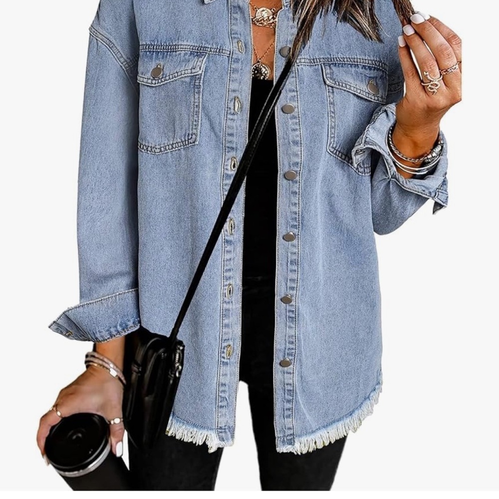 Vetinee Women’s Oversized Button Up Frayed Hem Shacket Long Sleeve Pockets Denim